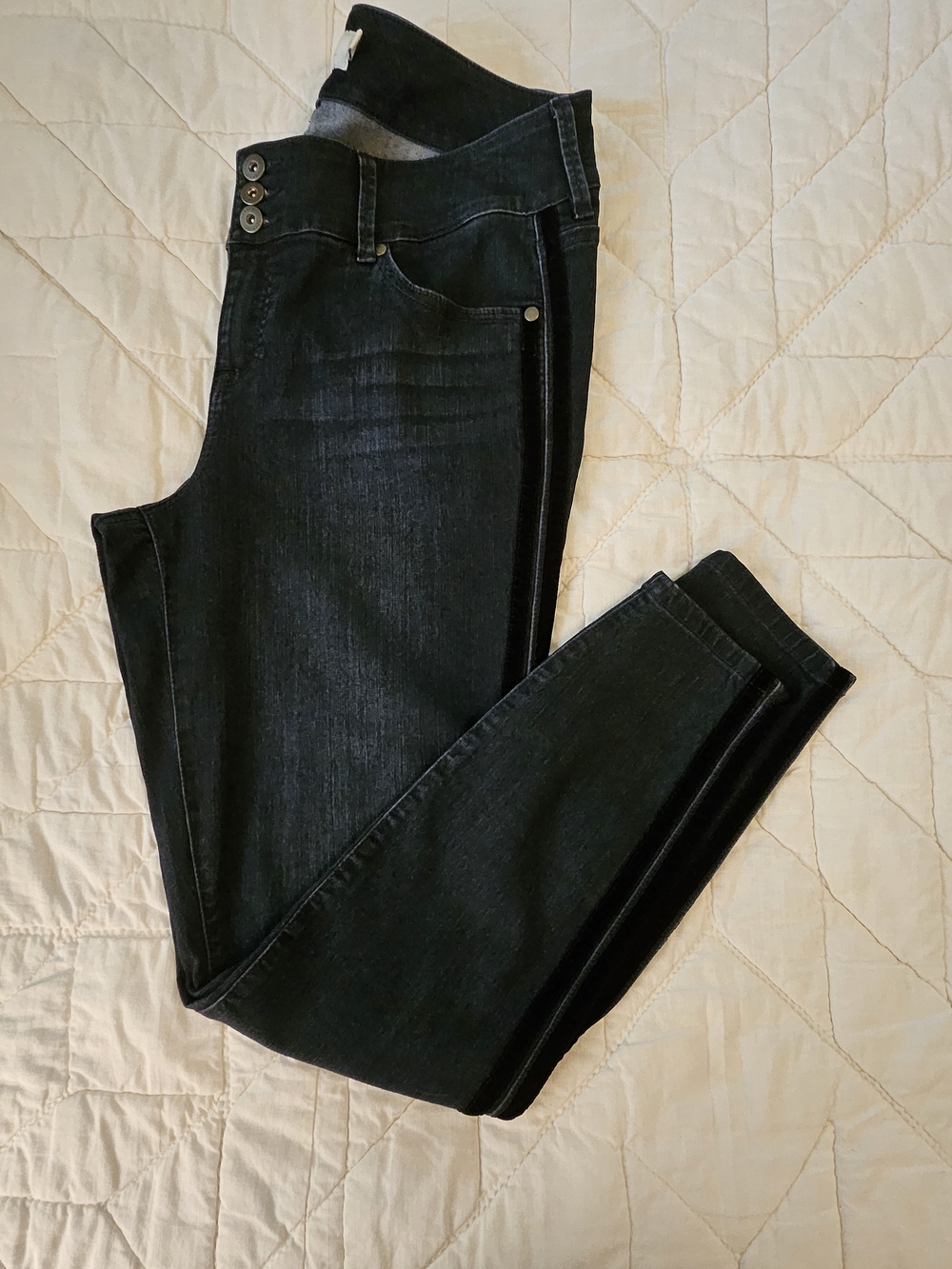 Torrid -Tall Jegging -3 Button- Dark Indigo w/Black Tuxedo Stripes - Size 16 T - Picture 1 of 11